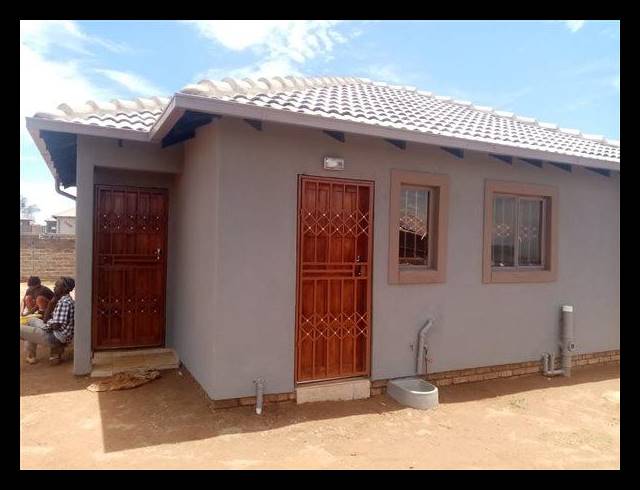 2 BEDROOM HOUSE FOR SALE IN SHARON PARK